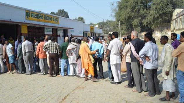 Varanasi recorded a 63.63% turnout in the last phase of the Uttar Pradesh assembly polls on Wednesday, an increase from the 57.92% votes that were cast in the district in 2012.(HT Photo) Varanasi recorded a 63.63% turnout in the last phase of the Uttar Pradesh assembly polls on Wednesday, an increase from the 57.92% votes that were cast in the district in 2012.(HT Photo)