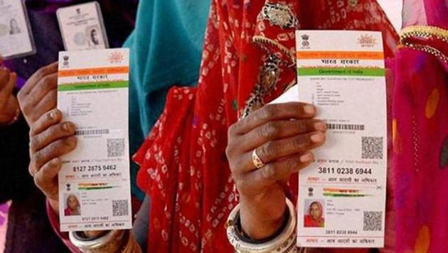 In the last month, central government has issued notifications that make Aadhaar mandatory for several schemes and subsidies.(PTI)