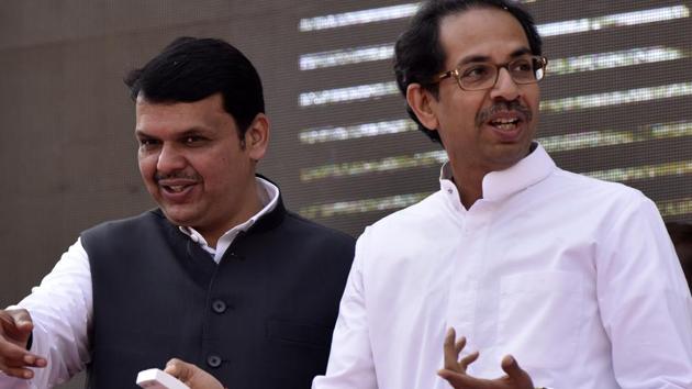 The Uddhav Thackeray-led Shiv Sena will have to plan civic projects to show its performance and put up a good fight against the Devendra Fadnavis-led BJP in the Assembly polls 2019.(HT FILE)