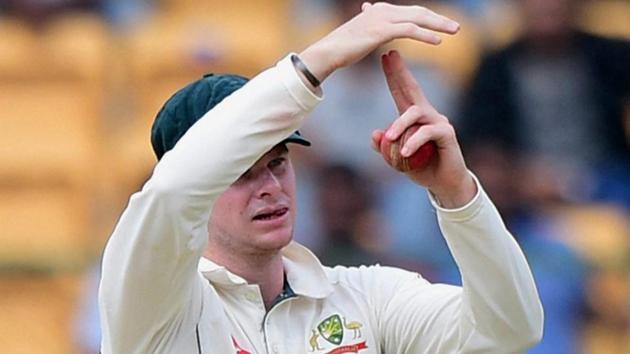 Steve Smith and Peter Handscomb were involved in a “brain fade” moment during the Bangalore Test in which the Australian skipper had looked towards the dressing room for assistance over whether to ask for a review.(PTI)