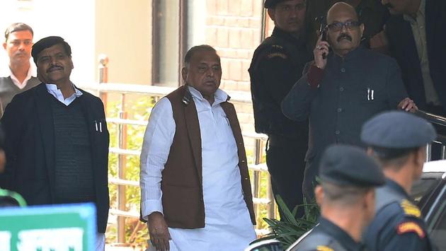 It was off to a rocky start for the Samajwadi Party in the run up to campaigning for the Uttar Pradesh election. A family feud between Mulayam’s brother Shivpal and Akhilesh threatened to tear the party apart and ‘outsider’ Amar singh was said to be blamed for the rift. (AFP Photo)