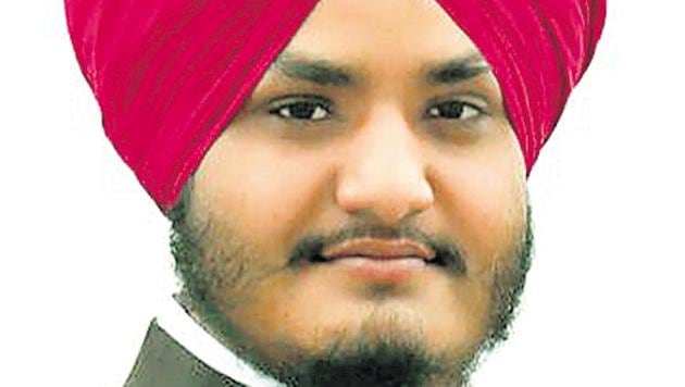 Davinder Singh Ghubaya of Congress wins on Fazilka, gangster Rocky’s sister Rajbir Kaur runners up, Surjeet Jyani third. (HT File Photo)