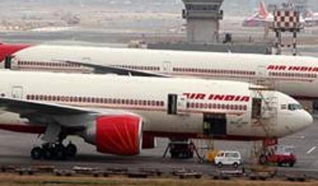 The CAG said Air India “actually incurred” an operating loss of Rs 321.4 crore in 2015-16, even the airline maintained it had an operating profit of Rs 105 crore based on generally accepted accounting standards. (HT Archive) The CAG said Air India “actually incurred” an operating loss of Rs 321.4 crore in 2015-16, even the airline maintained it had an operating profit of Rs 105 crore based on generally accepted accounting standards. (HT Archive)