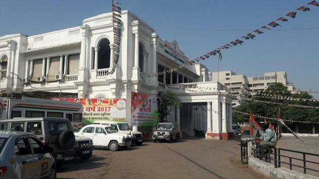 A deserted looking Congress state office in Lucknow. (Ashok Dutta/Ht Photo) A deserted looking Congress state office in Lucknow. (Ashok Dutta/Ht Photo)