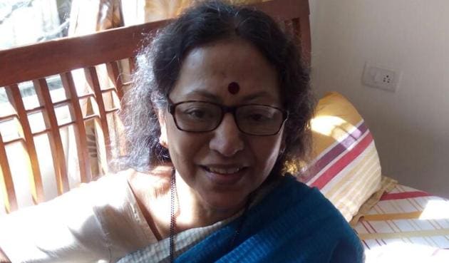 Nilima Dey, 69, lives in Deshbandhu Apartments in Kalkaji. She was duped by two men who were posing as policemen and told her that she might be targeted by snatchers.(HT Photo)