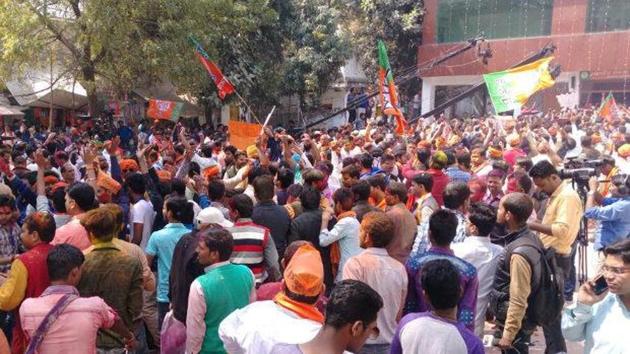Workers of the Bharatiya Janata Party (BJP) celebrate at its Uttar Pradesh (UP) headquarters in Lucknow. The BJP’s performance in UP is the best by any party after 1977, when the Janata Party won 352 seats of 425. Workers of the Bharatiya Janata Party (BJP) celebrate at its Uttar Pradesh (UP) headquarters in Lucknow. The BJP’s performance in UP is the best by any party after 1977, when the Janata Party won 352 seats of 425.