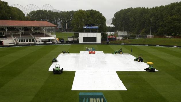 Rain washed out the entire final day of the first Test between New Zealand and South Africa in Dunedin.(AP)
