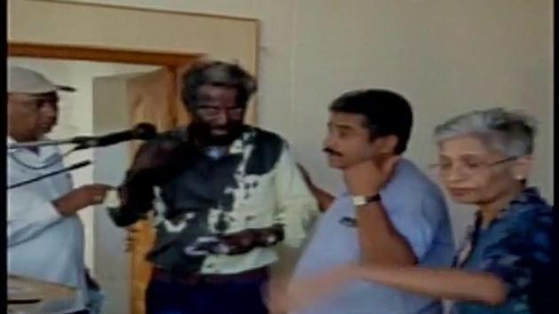 Kannada writer Yogesh Master’s face blackened by unidentified persons in Davanagere on Sunday. (ANI Photo) Kannada writer Yogesh Master’s face blackened by unidentified persons in Davanagere on Sunday. (ANI Photo)