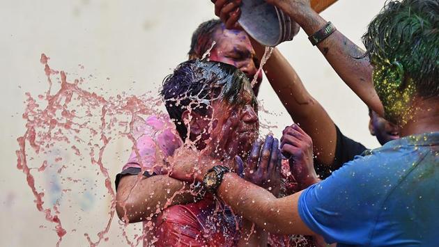 Cometh the Holi, cometh the water.  (Pratham Gokhale/HT Photo) 