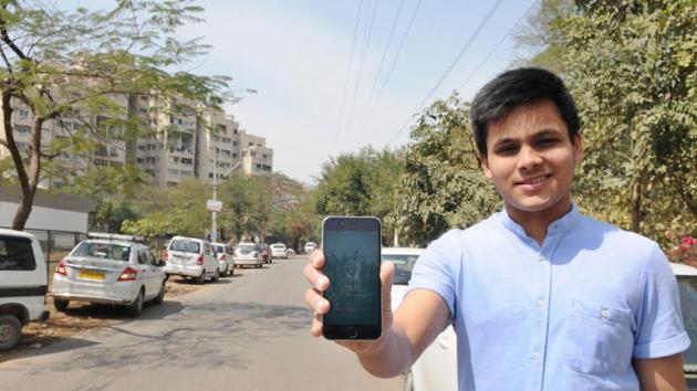 Ranvijay Singh of class 12 shows the CBSE Exam Center Locator mobile application. (Parveen Kumar/HT Photo) Ranvijay Singh of class 12 shows the CBSE Exam Center Locator mobile application. (Parveen Kumar/HT Photo)