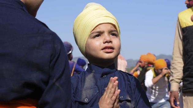 Lakhs of devotees and Nihangs visited Anandpur Sahib and Kiratpur Sahib, the second most important Sikh shrine after the Golden Temple in Amritsar. (Sanjeev Sharma/HT Photo) 