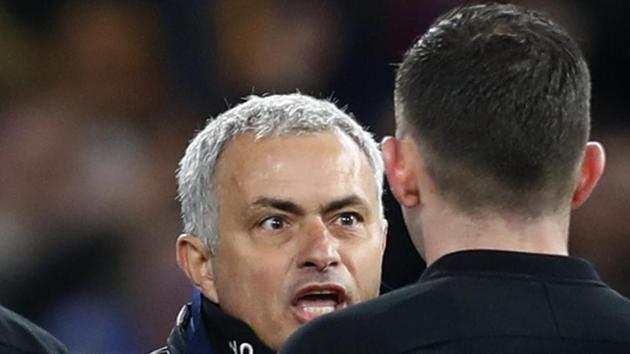 Manchester United manager Jose Mourinho remonstrates with referee Michael Oliver after the FA Cup match against Chelsea FC.(REUTERS)
