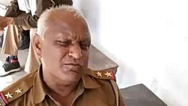 A video of a sub-inspector singing about policemen’s miseries has gone viral. (Snapshot from the video) A video of a sub-inspector singing about policemen’s miseries has gone viral. (Snapshot from the video)