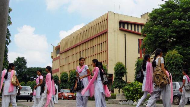 Girl students coming out of Nilmala College Doranda in Ranchi(HT File Photo)