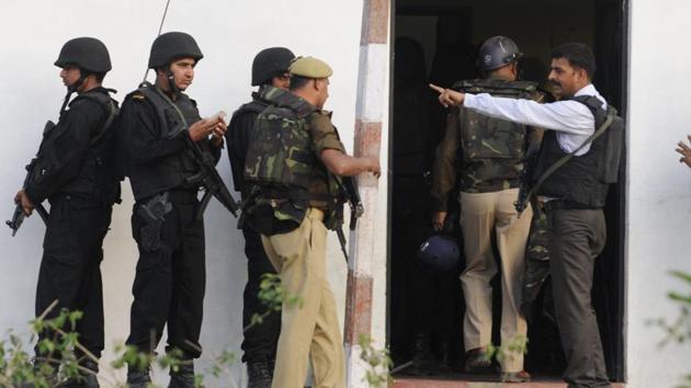 File photo of the operation carried out by UP ATS in Lucknow on March 7.(HT Photo)