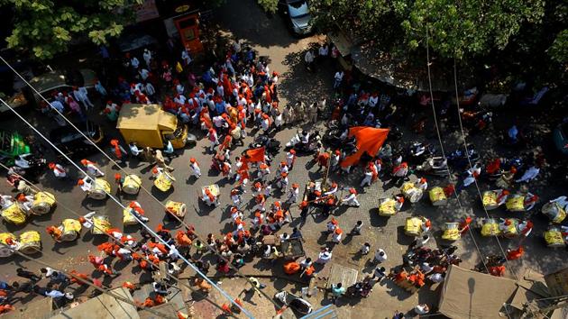 VIEW POINT: The procession in Ghatkopar (West). (Arijit Sen/HT Photo)