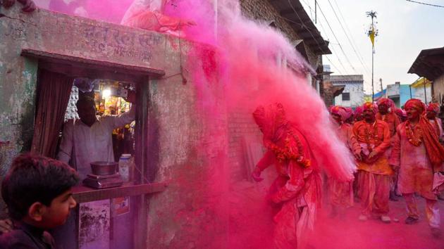 Villagers throw Holi colours during Lathmar Holi celebrations in Mathura, Uttar Pradesh state, on March 14, 2017. (AFP File) Villagers throw Holi colours during Lathmar Holi celebrations in Mathura, Uttar Pradesh state, on March 14, 2017. (AFP File)