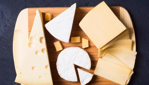 The study found that higher dairy intake was associated with lower body mass index (BMI), lower percentage of body fat, lower waist size and lower blood pressure.(Shuttestock)