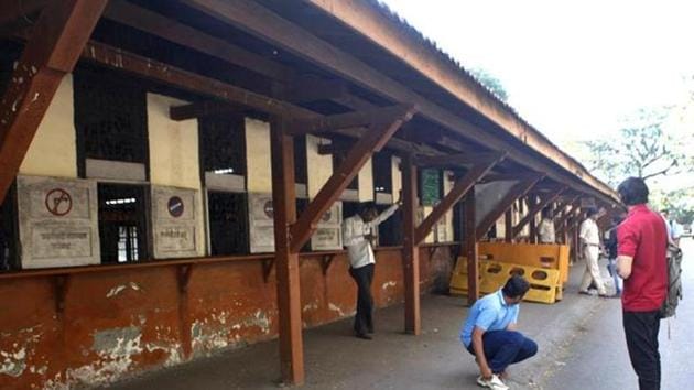 Spread over 24 ,000 sq km, Tardeo RTO is the city’s oldest RTO offices. (HT File Photo) Spread over 24 ,000 sq km, Tardeo RTO is the city’s oldest RTO offices. (HT File Photo)
