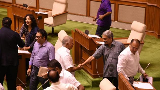 Goa chief minister Manohar Parrikar in the assembly ahead of the floor test. The BJP-led coalition won the trust vote with the support of 22 MLAs.(HT Photo)