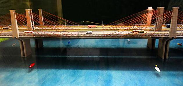 A dummy model of Barapullah bridge.(Ravi Choudhary/HT PHOTO)