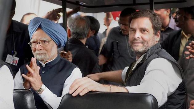 Congress Vice-president Rahul Gandhi with former PM Manmohan Singh arrive to attend swearing-in ceremony of Punjab Chief Minister Capt Amarinder Singh at the Raj Bhavan  (PTI) 