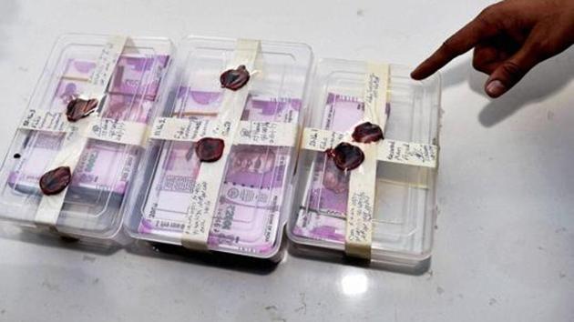 Bundles of counterfeit Rs 2000 notes recovered by Delhi Police.(PTI File Photo)