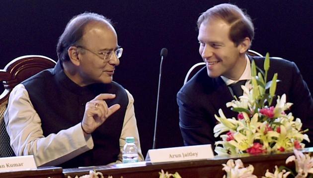 Defence minister Arun Jaitley with minister of industry and trade of the Russian Federation, Denis Manturov during the India-Russia Military and Industrial Conference on March 17.(PTI photo)