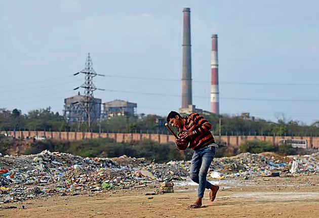 The status of BTPS is baffling, to say the least. All stakeholders — the Centre, Delhi government and private discoms — agree that the plant should be shut down for environmental and practical reasons but the plant continues to breathe toxins into the Capital. (Ravi Choudhary/HT PHOTO) The status of BTPS is baffling, to say the least. All stakeholders — the Centre, Delhi government and private discoms — agree that the plant should be shut down for environmental and practical reasons but the plant continues to breathe toxins into the Capital. (Ravi Choudhary/HT PHOTO)