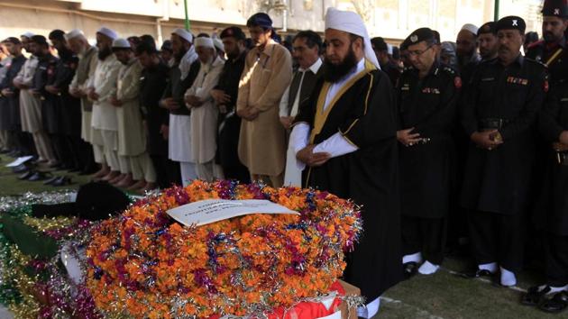Personnel of Pakistan’s Frontier Constabulary paramilitary force offer funeral prayers for a colleague who was killed in a militant attack on March 17, 2017. Two Pakistani personnel were killed in the cross-border attack from Afghanistan, the military said. The attack in Khyber Agency was claimed by Jamaat-ul-Ahrar, a faction of the Pakistani Taliban. (AFP) Personnel of Pakistan’s Frontier Constabulary paramilitary force offer funeral prayers for a colleague who was killed in a militant attack on March 17, 2017. Two Pakistani personnel were killed in the cross-border attack from Afghanistan, the military said. The attack in Khyber Agency was claimed by Jamaat-ul-Ahrar, a faction of the Pakistani Taliban. (AFP)