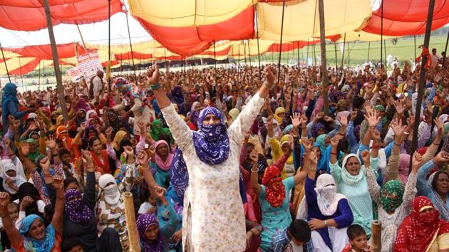 The Jat have threatened to march to Parliament on Monday. The Jat have threatened to march to Parliament on Monday.