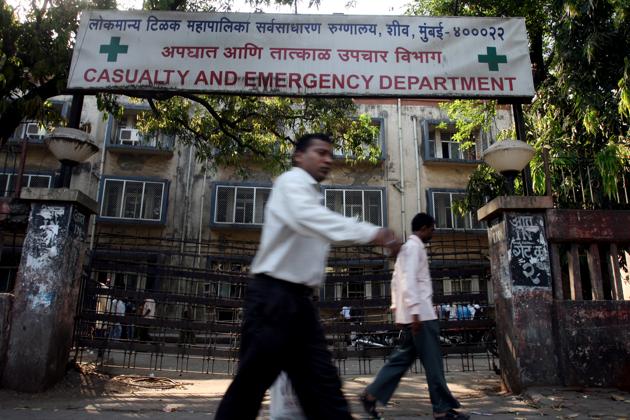 The Maharashtra Association of Resident Doctors has demanded extra security from Mumbai police to protect on-duty doctors.(Hindustan Times)