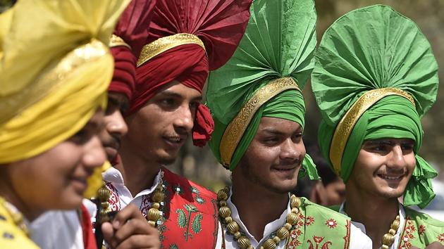 Punjabi folk dancers seen during the Rashtriya Ekta Shivir at Rajghat in New Delhi. (Raj K Raj/HT PHOTO)