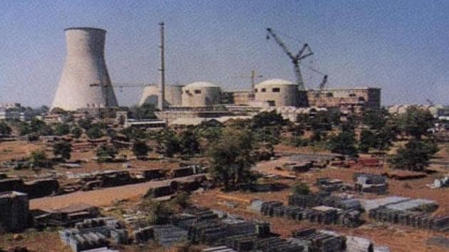 Kakrapar Atomic Power Station near Surat where Indian scientists are burning the midnight oil to find the cause of mysterious leaks.(HT File Photo) Kakrapar Atomic Power Station near Surat where Indian scientists are burning the midnight oil to find the cause of mysterious leaks.(HT File Photo)