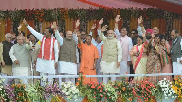 Top leaders of Bharatiya Janata Party greet supporters after swearing in ceremony on Sunday. (HT Photo) Top leaders of Bharatiya Janata Party greet supporters after swearing in ceremony on Sunday. (HT Photo)
