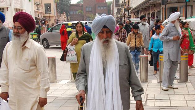 The lack of public toilets around the heritage street is the main problem devotees are facing. (HT Photo) The lack of public toilets around the heritage street is the main problem devotees are facing. (HT Photo)