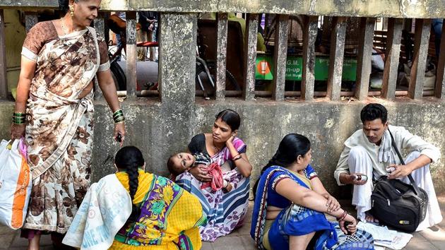 Patients outside Sion hospital. (Kunal Patil/HT Photo) 