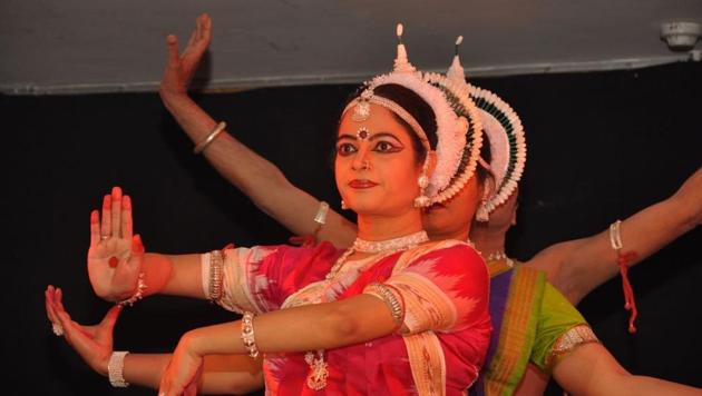 Dancers rehearse for their performances at the Gurugram Kala Utsav on March 25. Dancers rehearse for their performances at the Gurugram Kala Utsav on March 25.