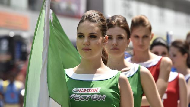 Cheer leaders during T1 Prima truck racing championship. (Virendra Singh Gosain/HT PHOTO)