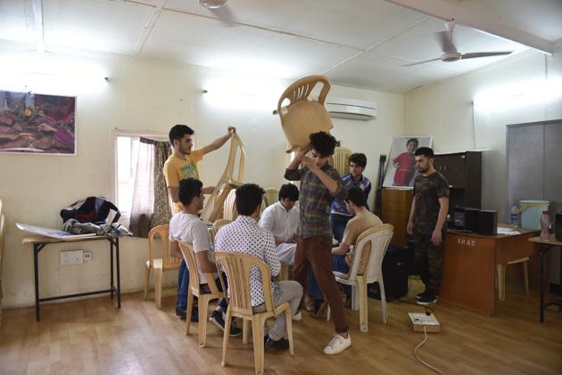 At these centres, refugees can attend educational classes, take Hindi and English lessons, seek help to access healthcare, counselling as well as engage in social contact with others. (Saumya Khandelwal/HT PHOTO) At these centres, refugees can attend educational classes, take Hindi and English lessons, seek help to access healthcare, counselling as well as engage in social contact with others. (Saumya Khandelwal/HT PHOTO)