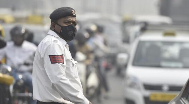 A Delhi Police personnel manages traffic at ITO. (Raj K Raj/HT FILE) A Delhi Police personnel manages traffic at ITO. (Raj K Raj/HT FILE)