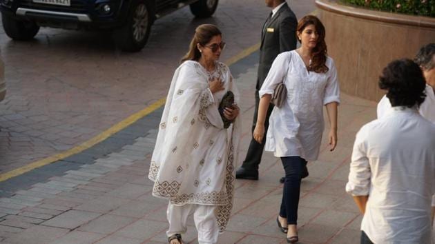 Dimple Kapadia and Twinkle Khanna arrive at the prayer meet for Aishwarya’s dad Krishna Raj. (Photo by Prodip Guha) 