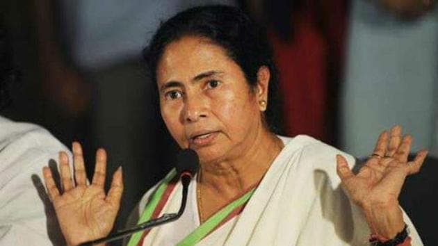 Opposition leaders in West Bengal intensified their attack on the ruling Trinamool Congress on Tuesday after the Supreme Court upheld an order for a CBI inquiry into the Narada sting videos.(PTI File Photo)