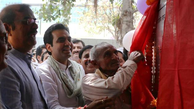 Newly elected MLA Pankaj Singh inaugurates the primary health centre in Raipur Khadar village. (Salman Ali/HT Photo) Newly elected MLA Pankaj Singh inaugurates the primary health centre in Raipur Khadar village. (Salman Ali/HT Photo)