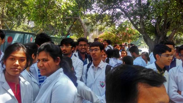 150 students studying MBBS in various colleges around Delhi protested outside health minister JP Nadda’s residence in New Delhi demanding justice.(Handout)