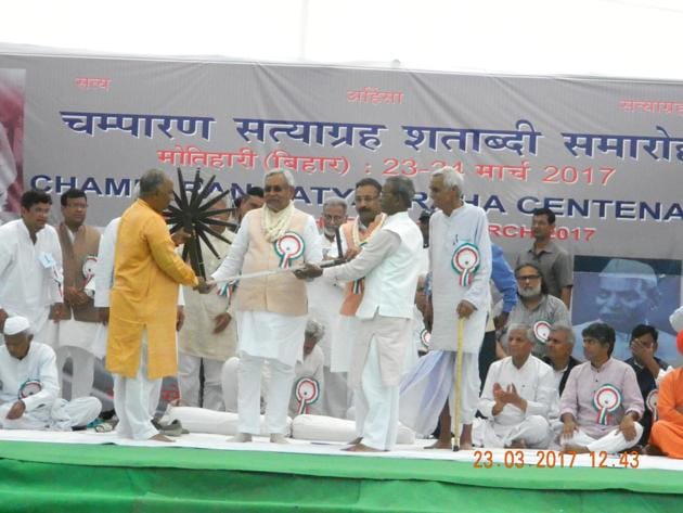 Bihar CM Nitish Kumar at a Gandhi Champaran satyagrah centenary function, at Mothari on Thursday.(Madnakar/HT photo)