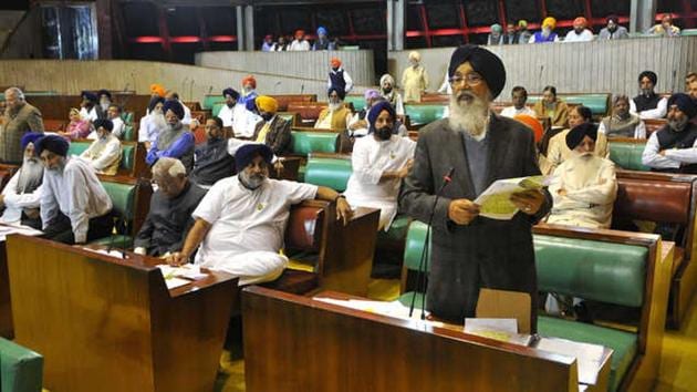 The then CM of Punjab, Parkash Singh Badal, speaks during a session of the 14th Vidhan Sabha (2012-17). (HT File Photo) The then CM of Punjab, Parkash Singh Badal, speaks during a session of the 14th Vidhan Sabha (2012-17). (HT File Photo)