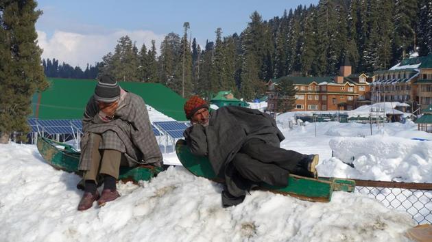 Since the subcontinent’s partition in 1947, Kashmir has been divided between the two nuclear-armed rivals who both lays claim to the picturesque Himalayan region in its entirety. (lara GIRAUD / AFP) 