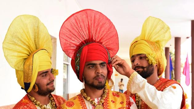 Students preparing themselves for the inter college cultural fest at Saint Soldier College, in Jalandhar (Sikander Singh Chopra/Hindustan Times )