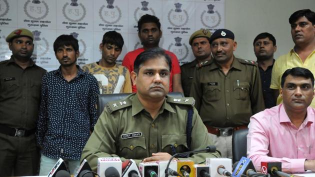Police personnel with the three men arrested for abducting and killing Haryanvi singer Lala Saini. (HT File) Police personnel with the three men arrested for abducting and killing Haryanvi singer Lala Saini. (HT File)